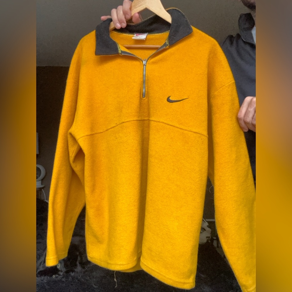 Vtg Nike Men's Yellow Sweater